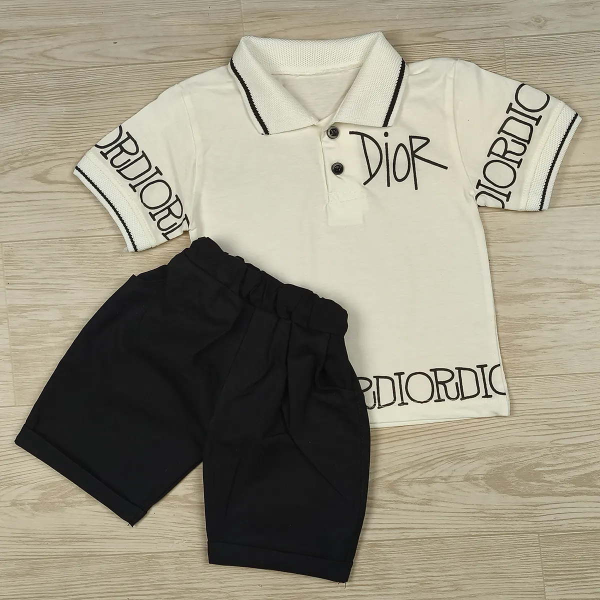 تیشرت شلوارک پسرانهDior سایز 35 - 45 تیشرت شلوارک پسرانهDior سایز 35 - 45